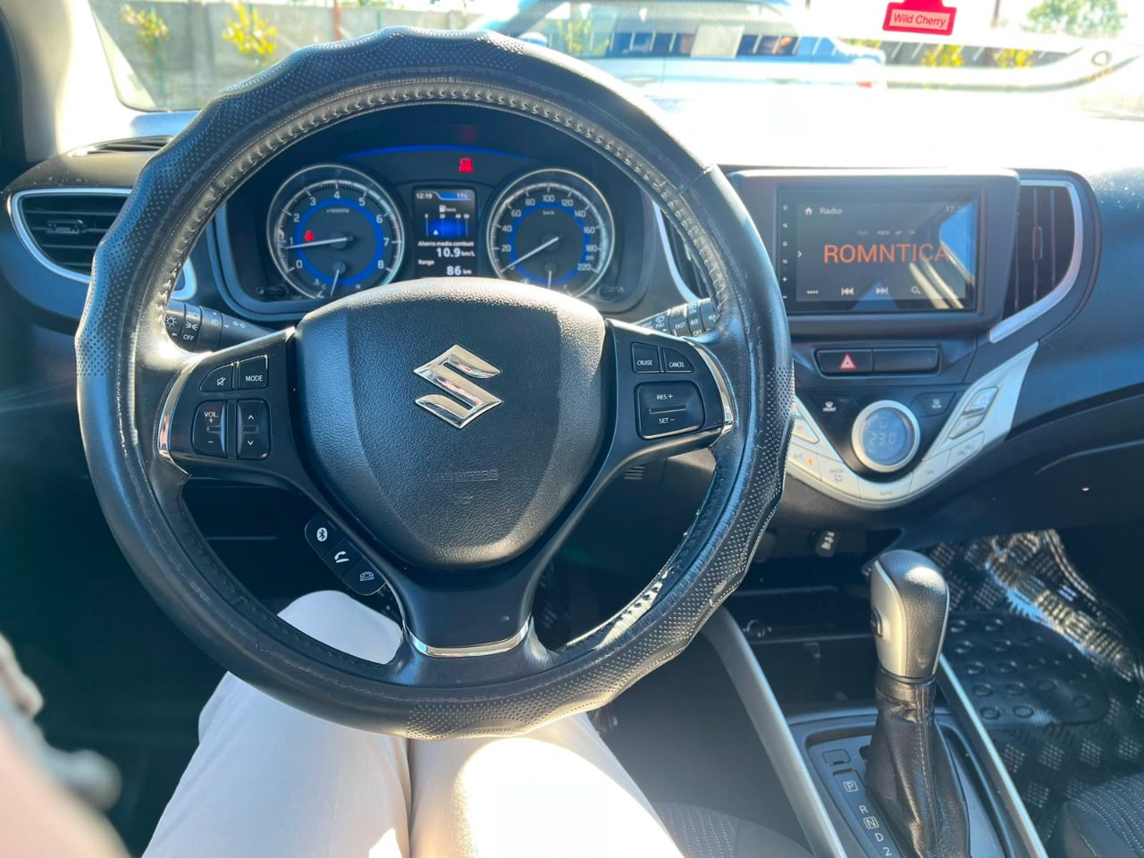 Suzuki Baleno — foto 8 de 14