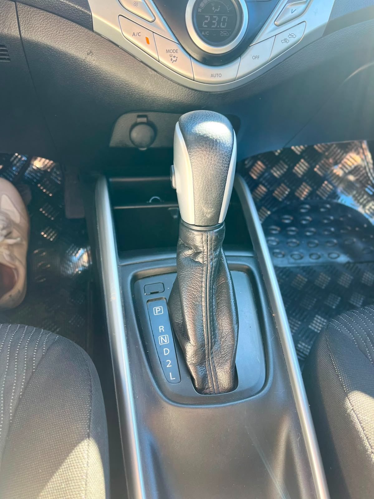 Suzuki Baleno — foto 9 de 14