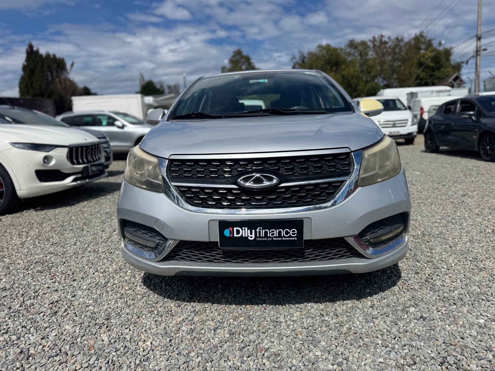 Chery Arrizo 3 — foto 2 de 12