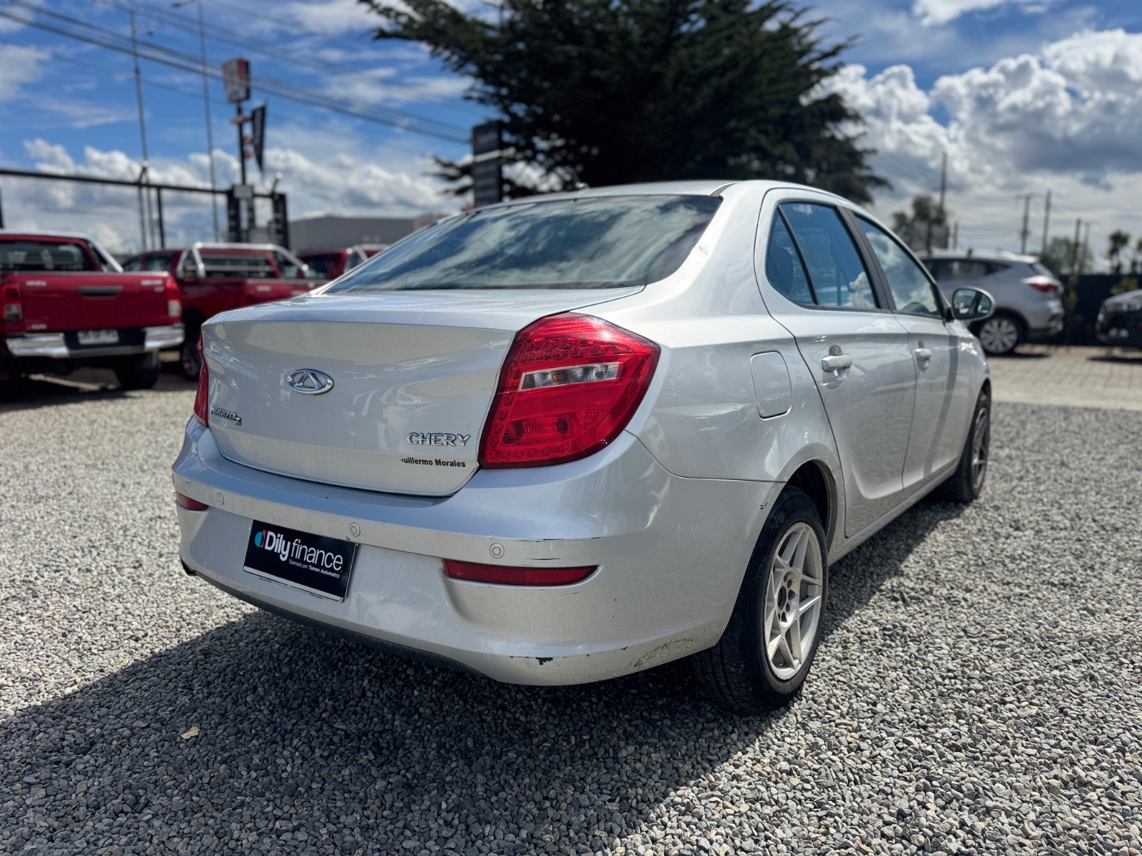 Chery Arrizo 3 — foto 4 de 12