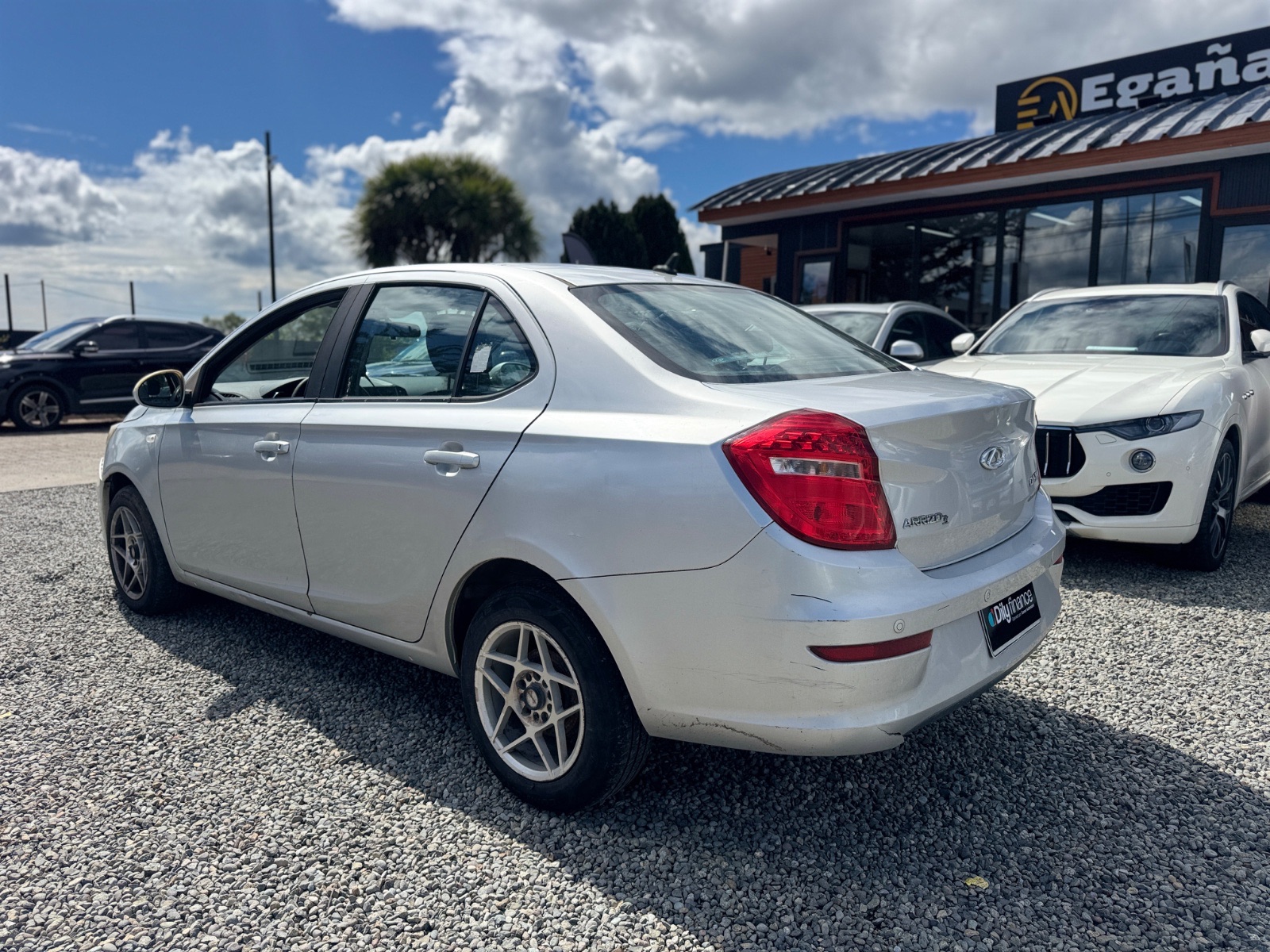 Chery Arrizo 3 — foto 6 de 12