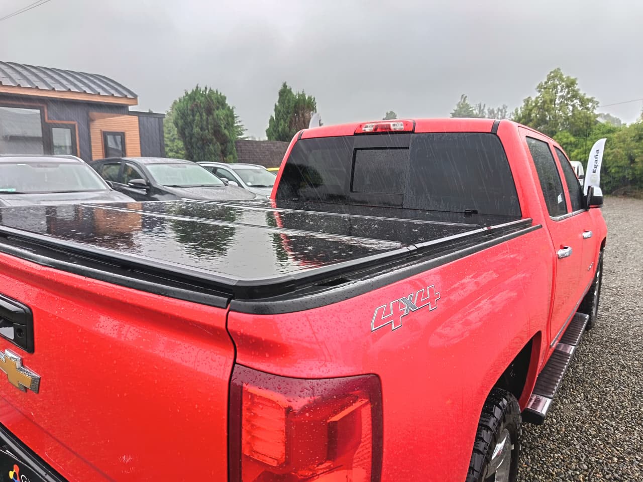 Chevrolet Silverado — foto 8 de 13
