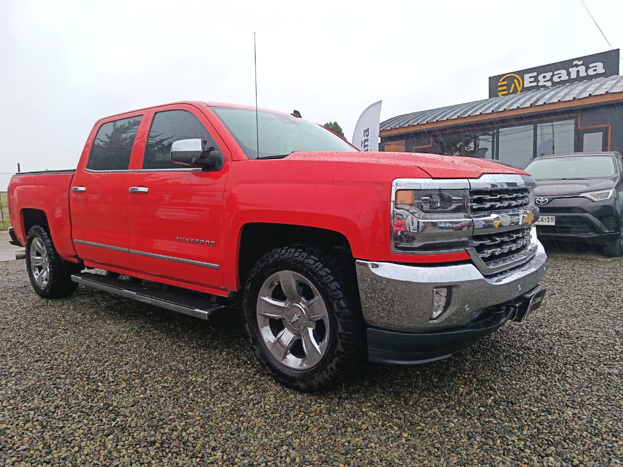 Chevrolet Silverado — foto 9 de 13