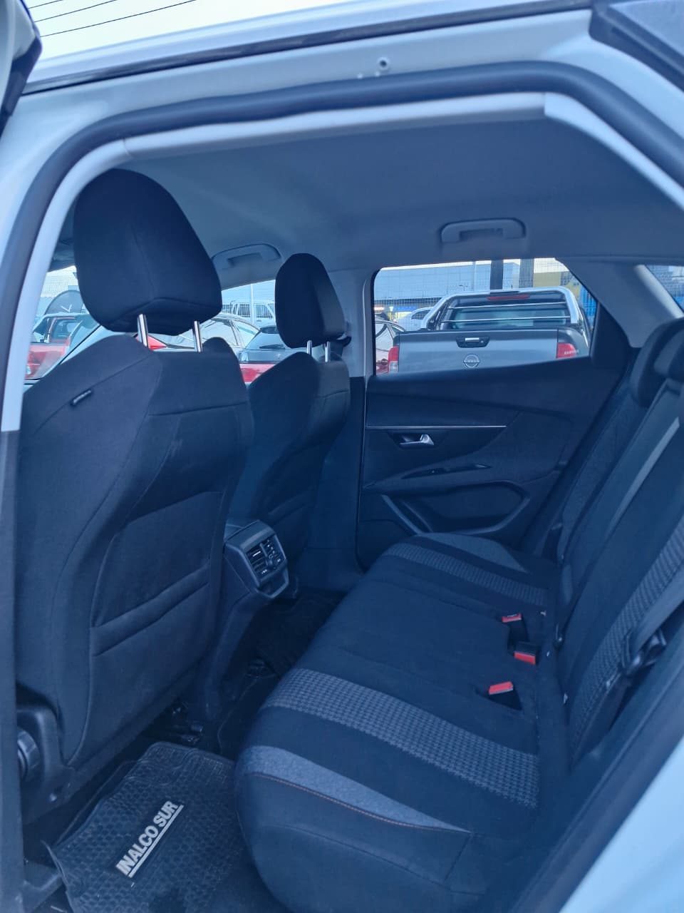 Peugeot 3008 — foto 12 de 14