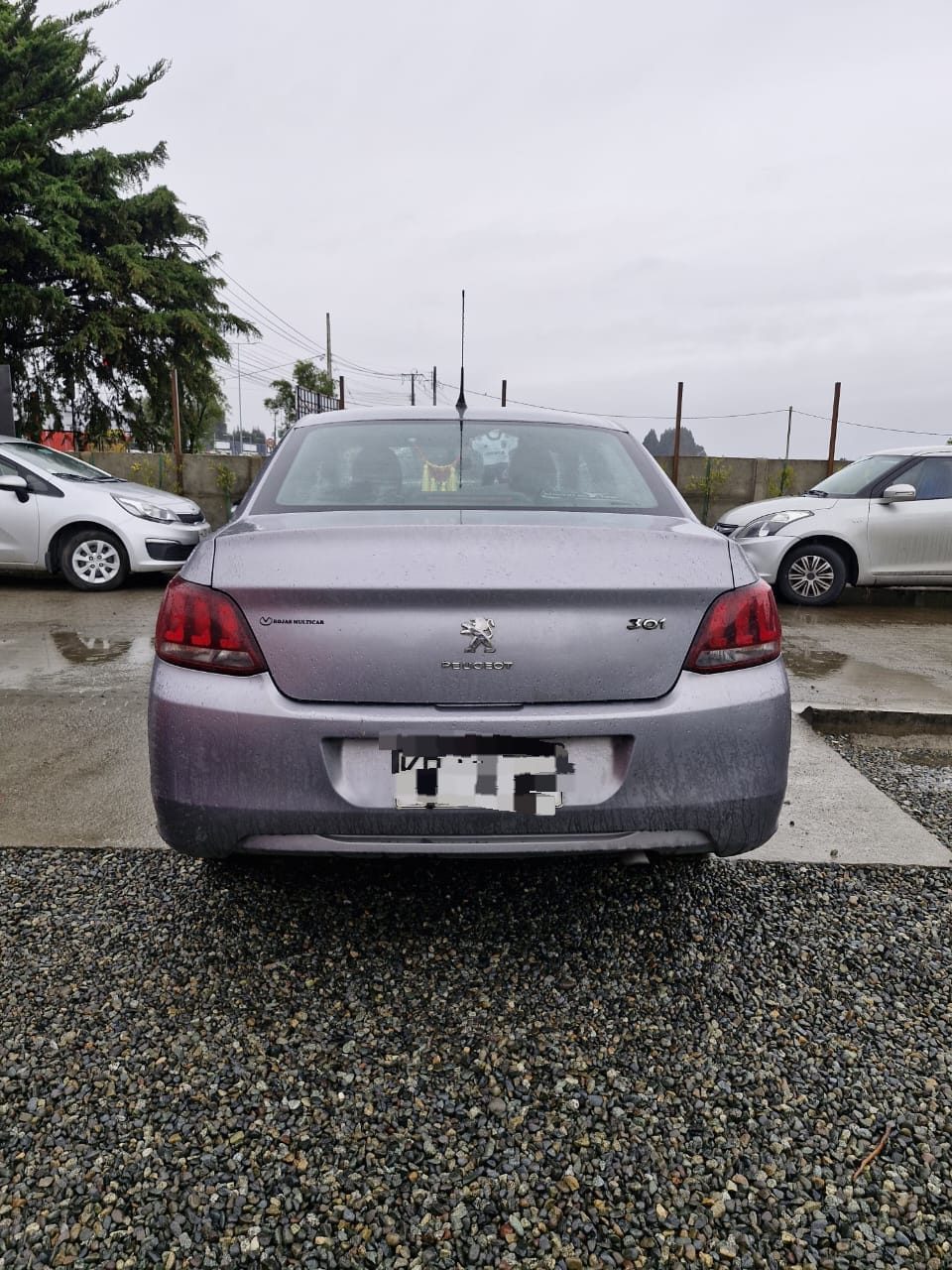 Peugeot 301 Active Hdi — foto 4 de 8