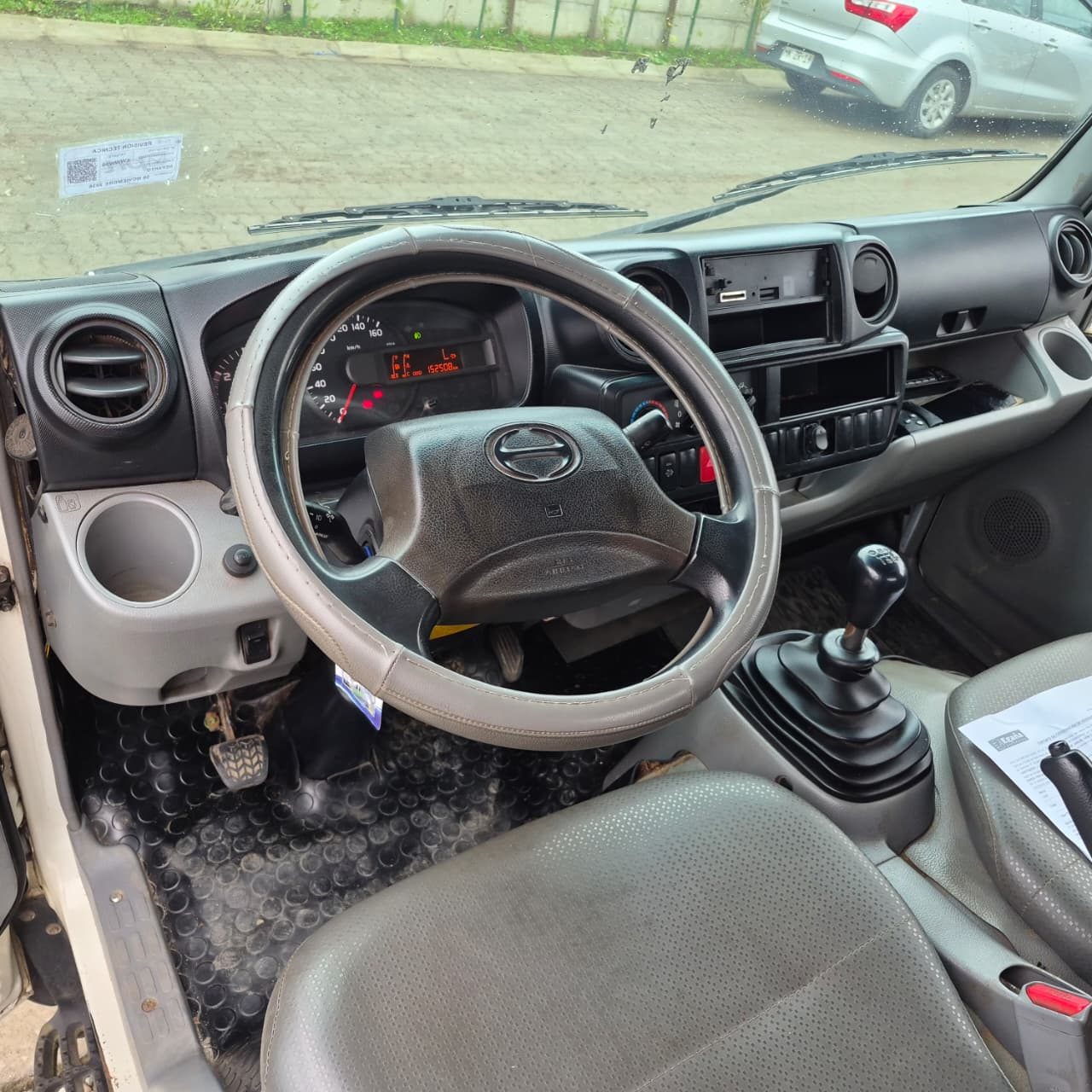 Hino Xzu — foto 3 de 11