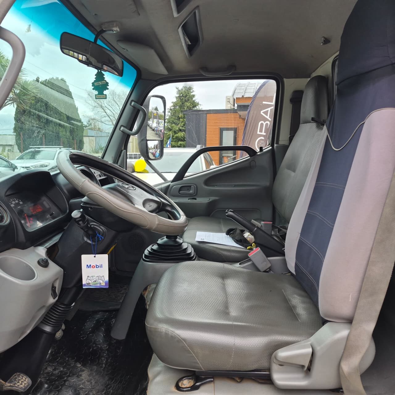 Hino Xzu — foto 4 de 11
