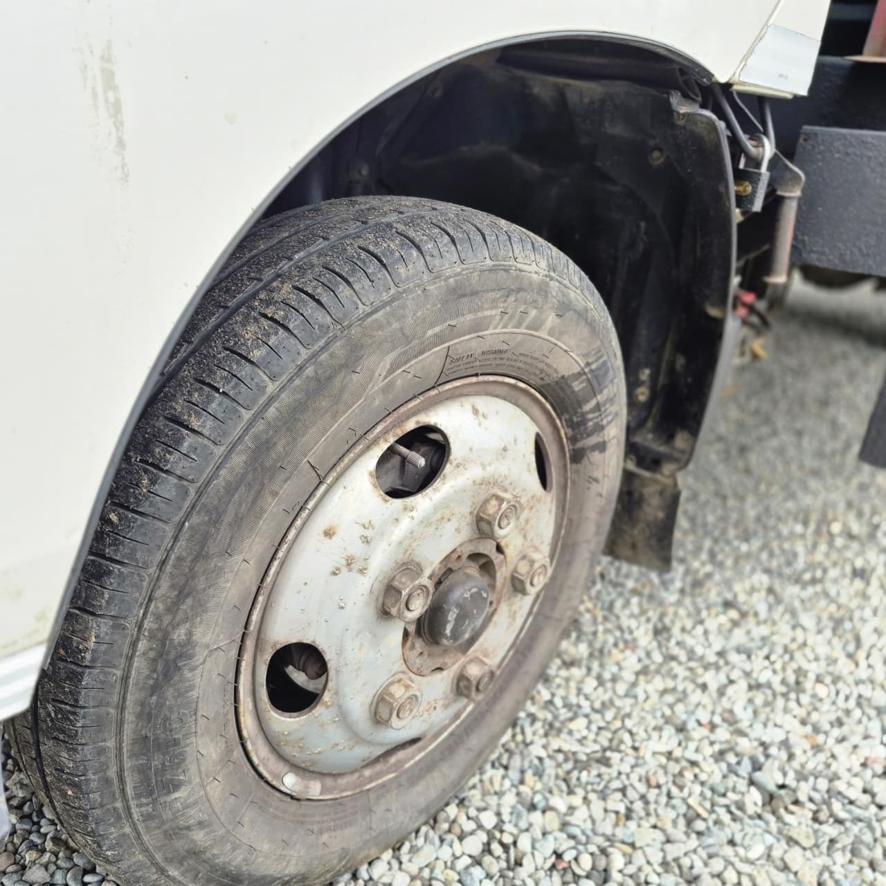 Hino Xzu — foto 5 de 11