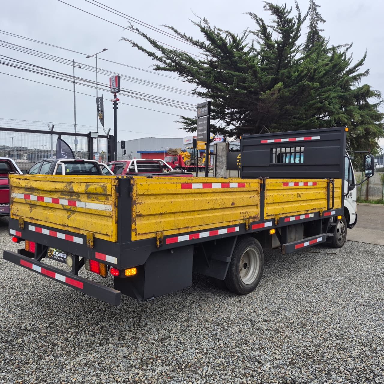 Hino Xzu — foto 8 de 11