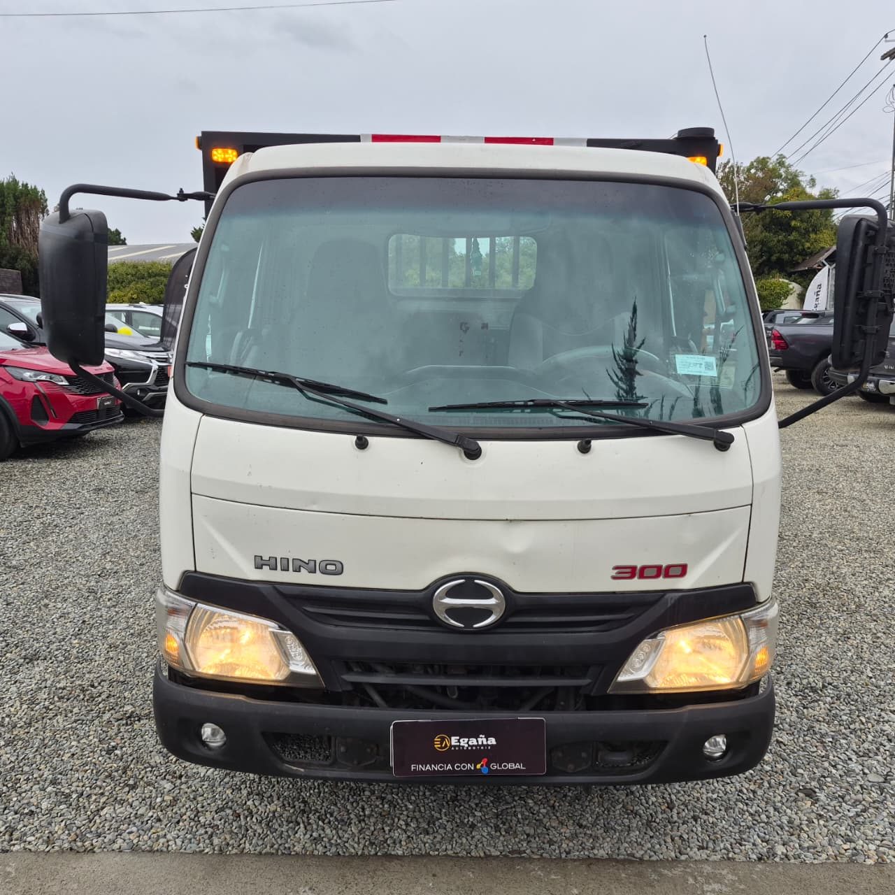 Hino Xzu — foto 11 de 11