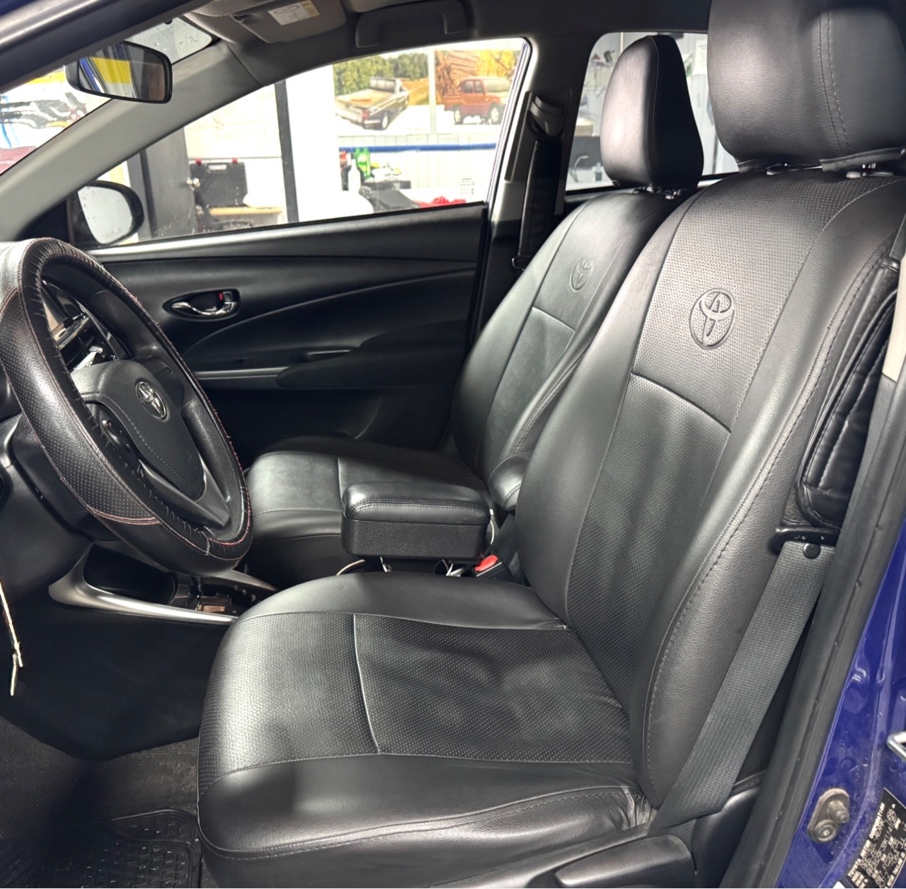Toyota Yaris — foto 5 de 9