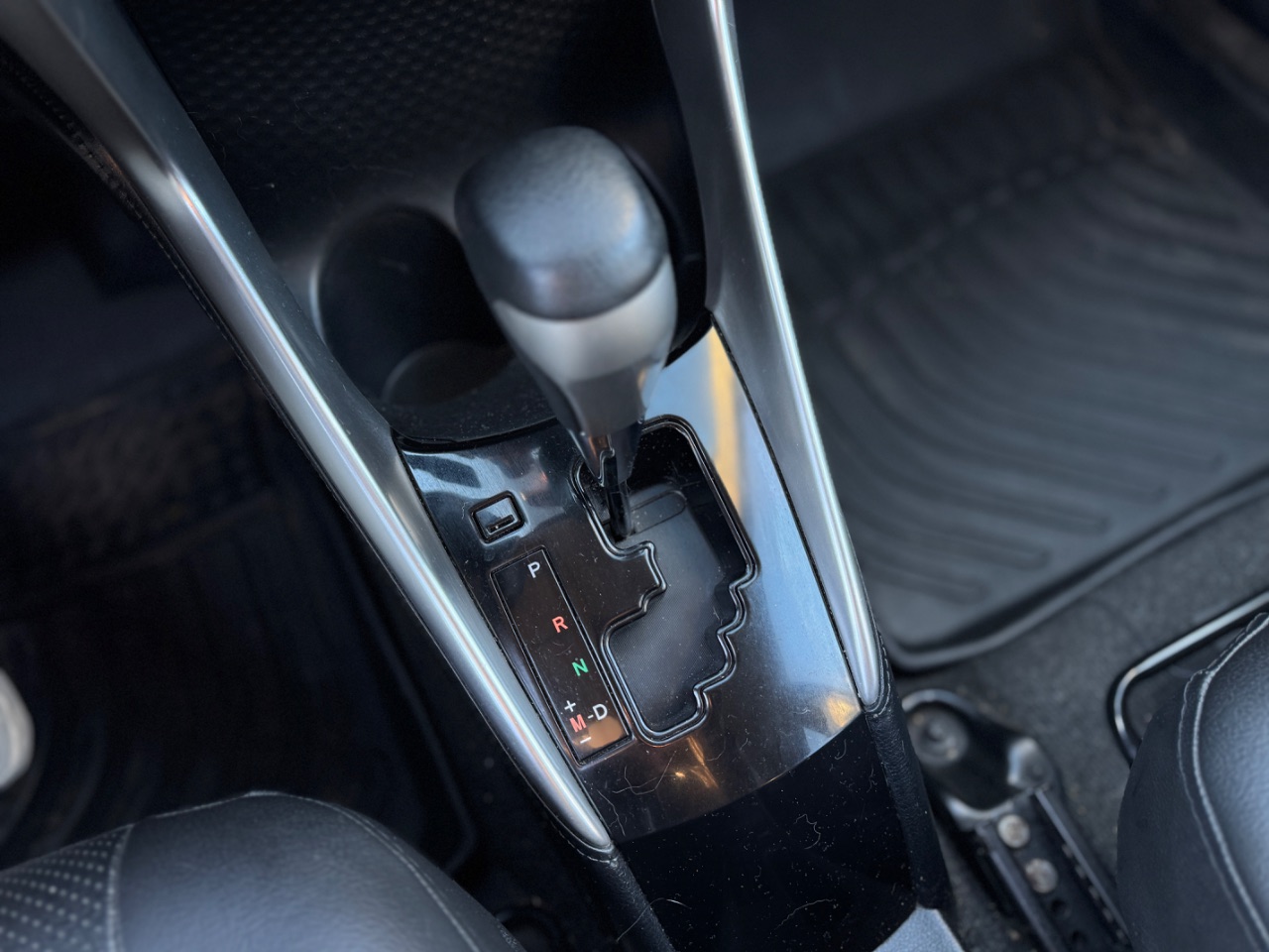 Toyota Yaris — foto 10 de 12