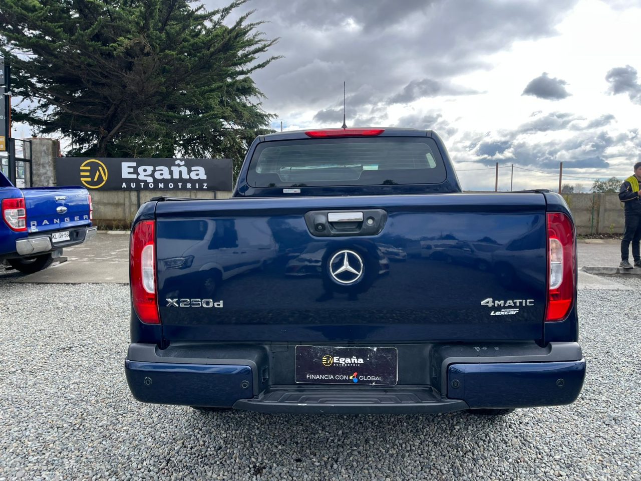 Mercedes-Benz X250 — foto 8 de 15