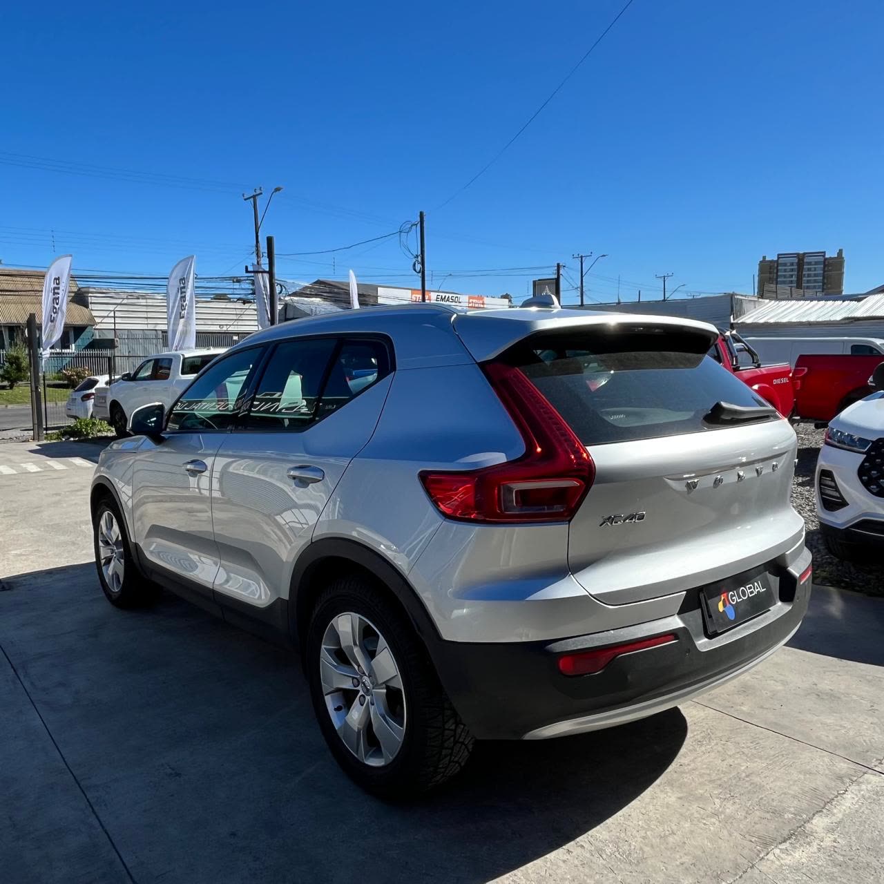 Volvo Xc40 — foto 4 de 15