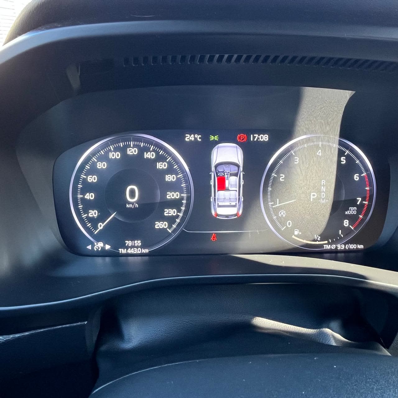 Volvo Xc40 — foto 11 de 15
