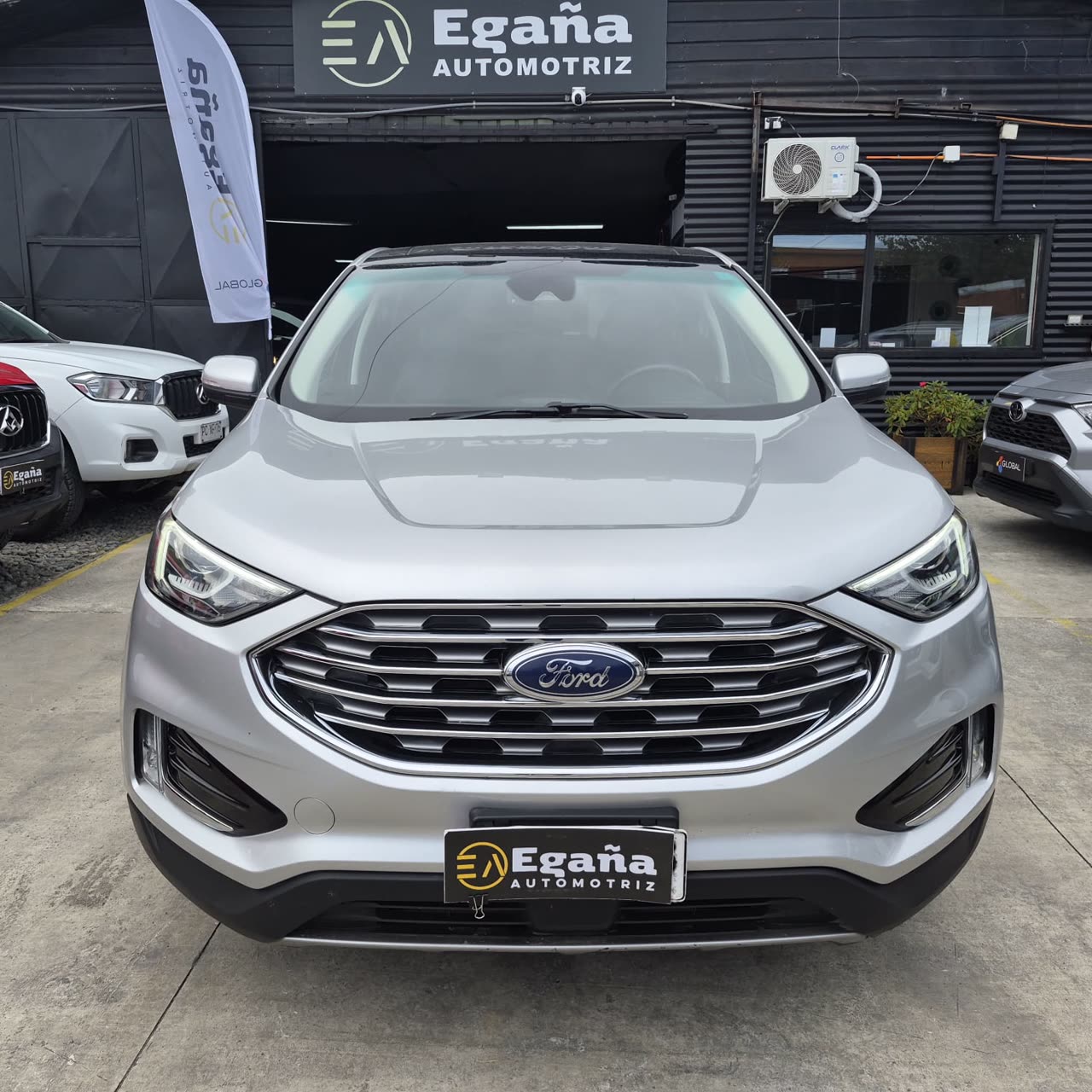 Ford Edge — foto 4 de 13