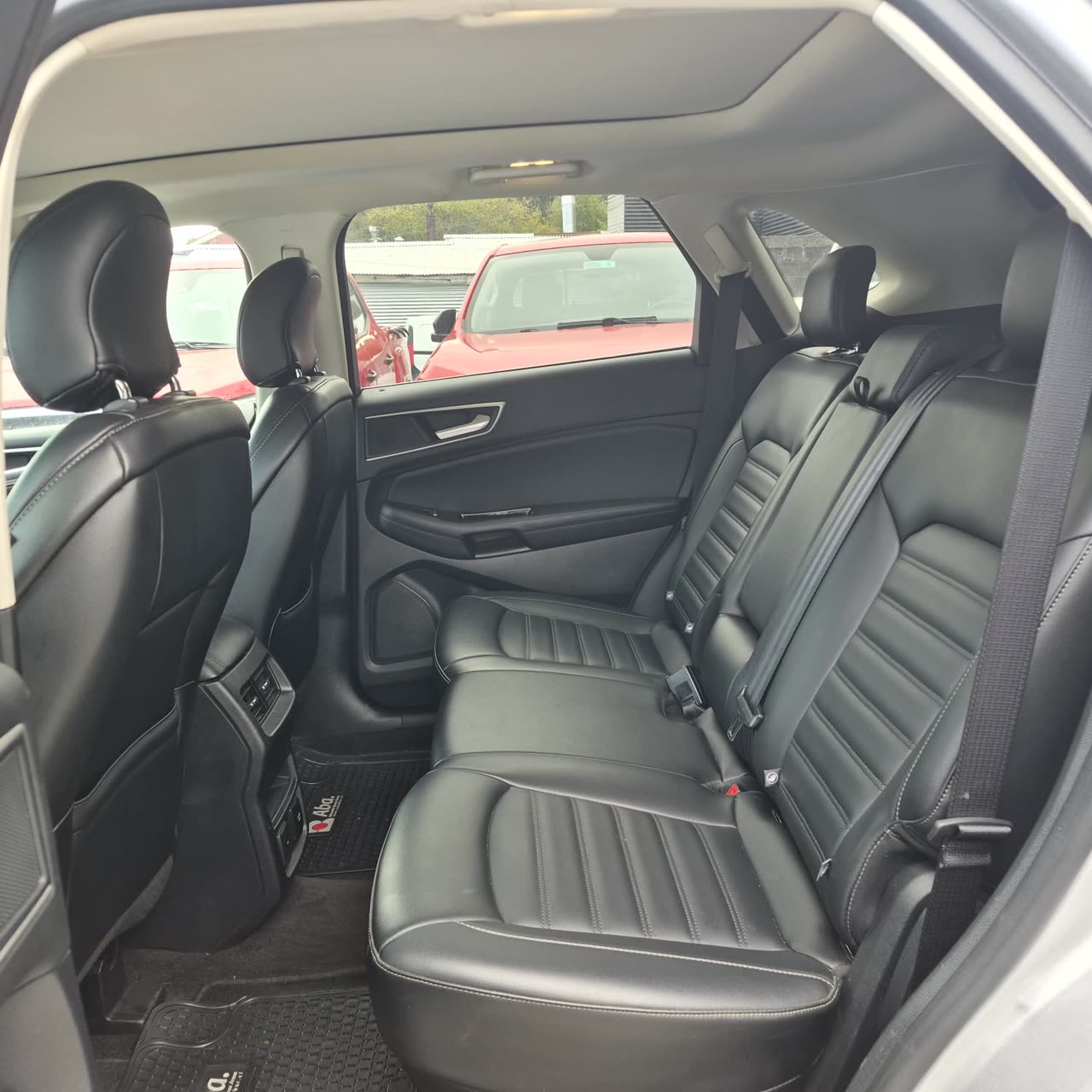 Ford Edge — foto 6 de 13