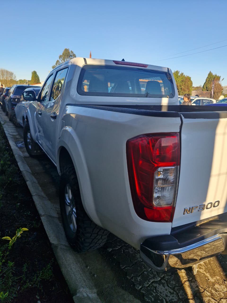 Nissan Np300 — foto 4 de 15