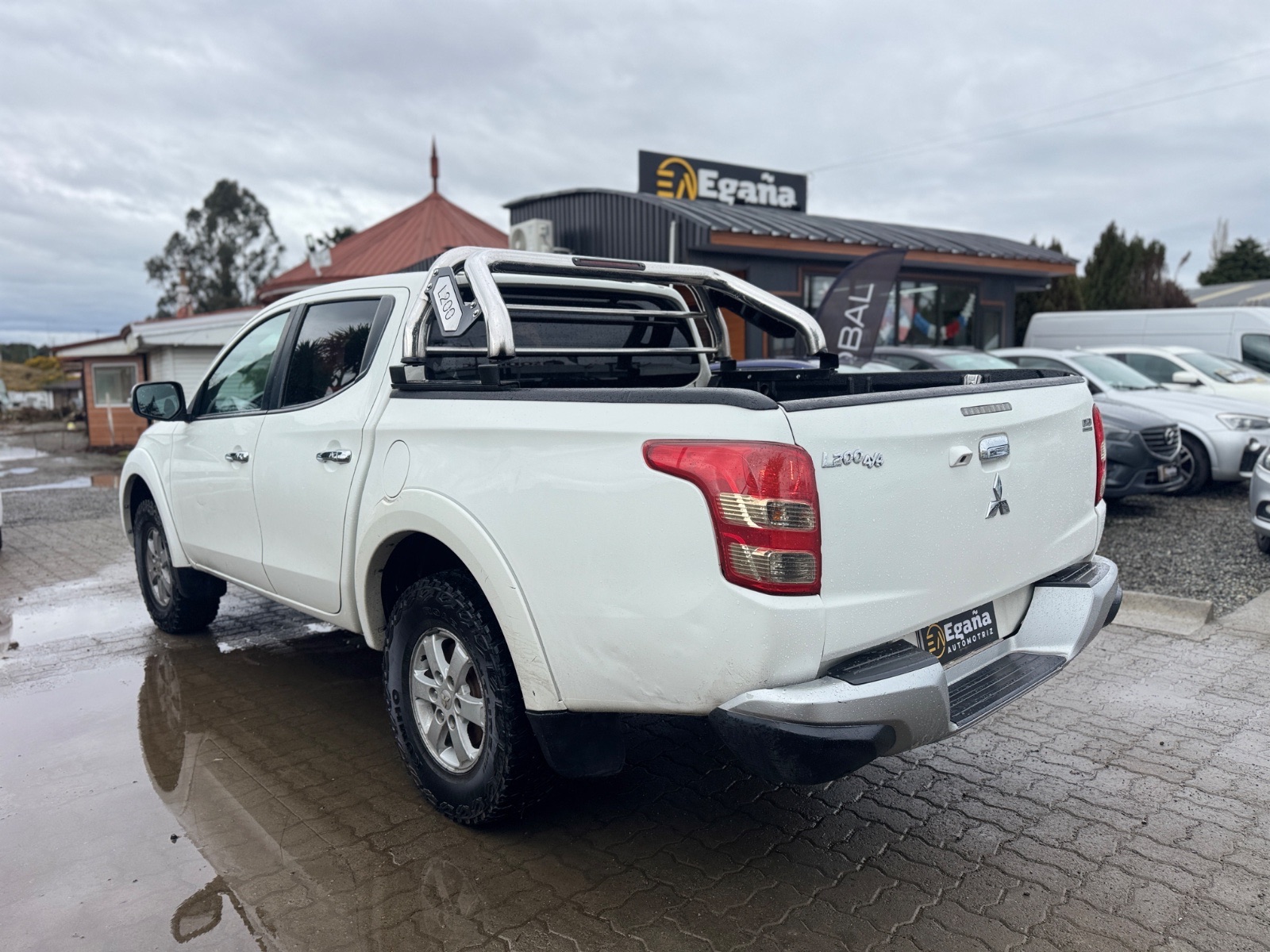 Mitsubishi L200 — foto 6 de 12