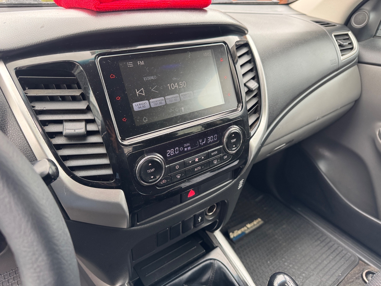 Mitsubishi L200 — foto 11 de 12