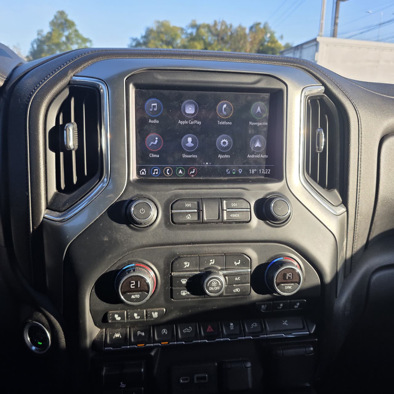 Chevrolet Silverado — foto 6 de 11