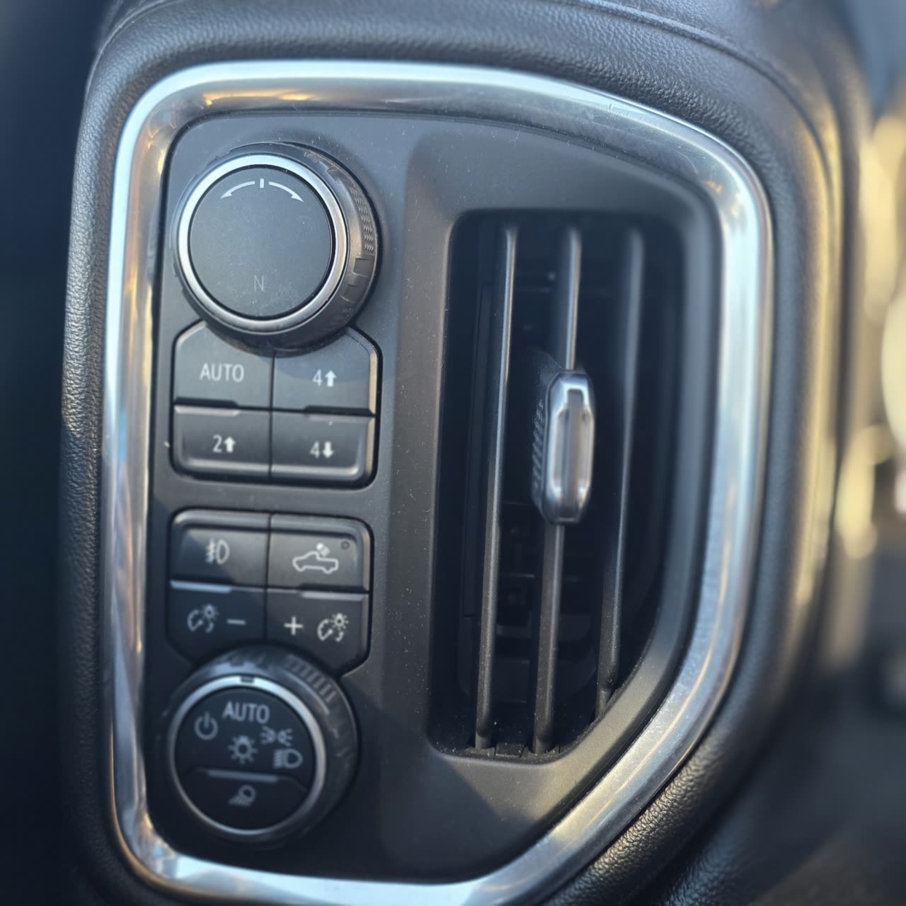 Chevrolet Silverado — foto 7 de 11