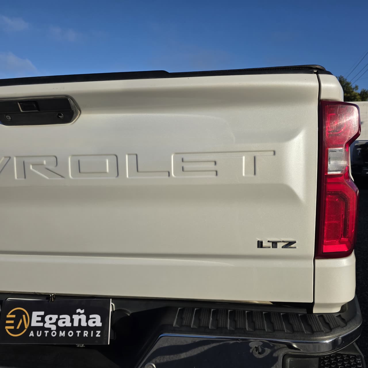 Chevrolet Silverado — foto 8 de 11
