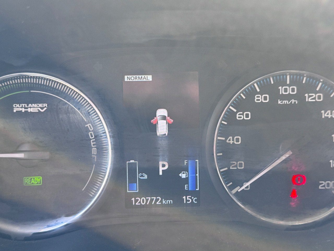 Mitsubishi Outlander — foto 10 de 13