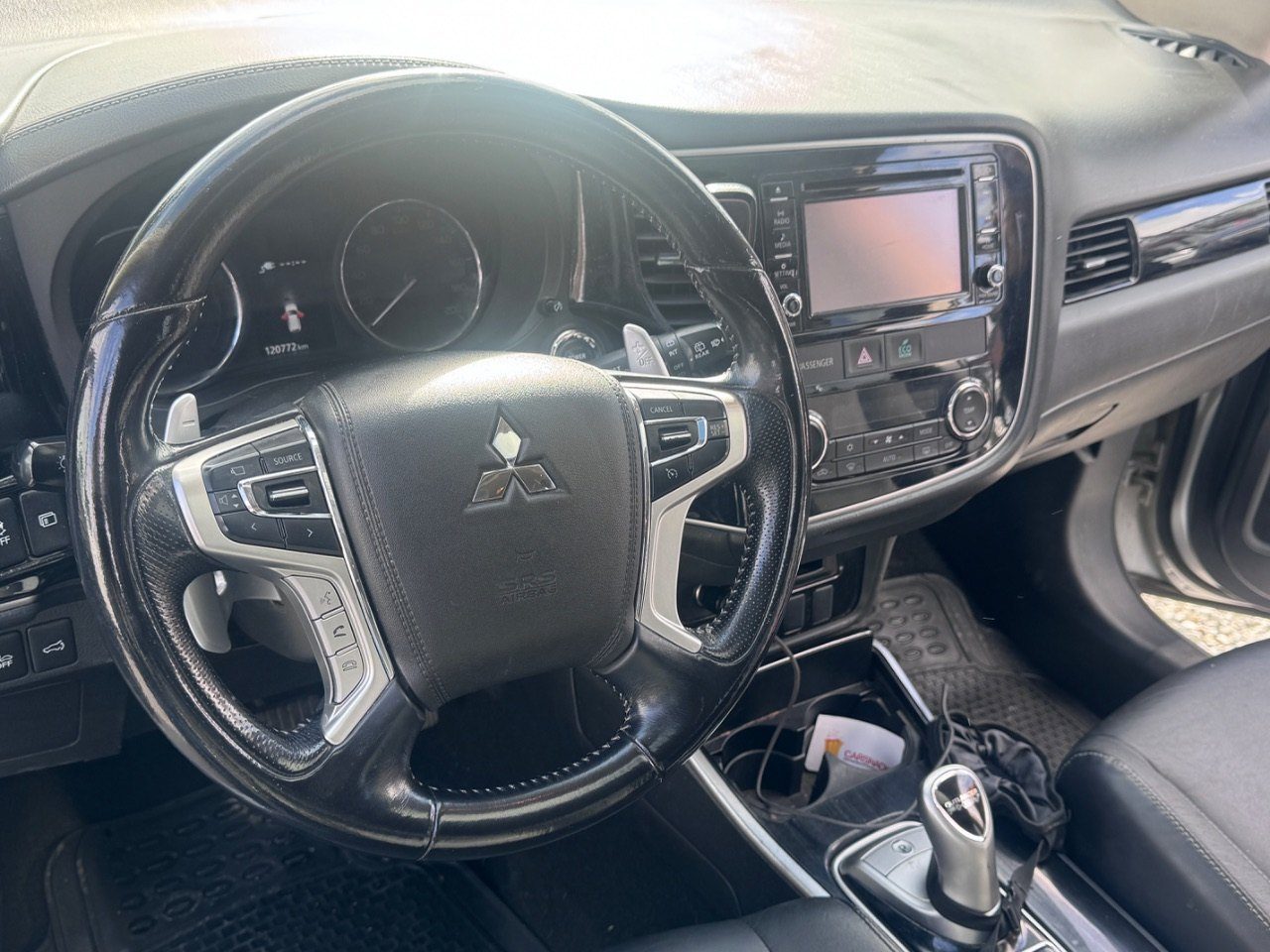 Mitsubishi Outlander — foto 11 de 13