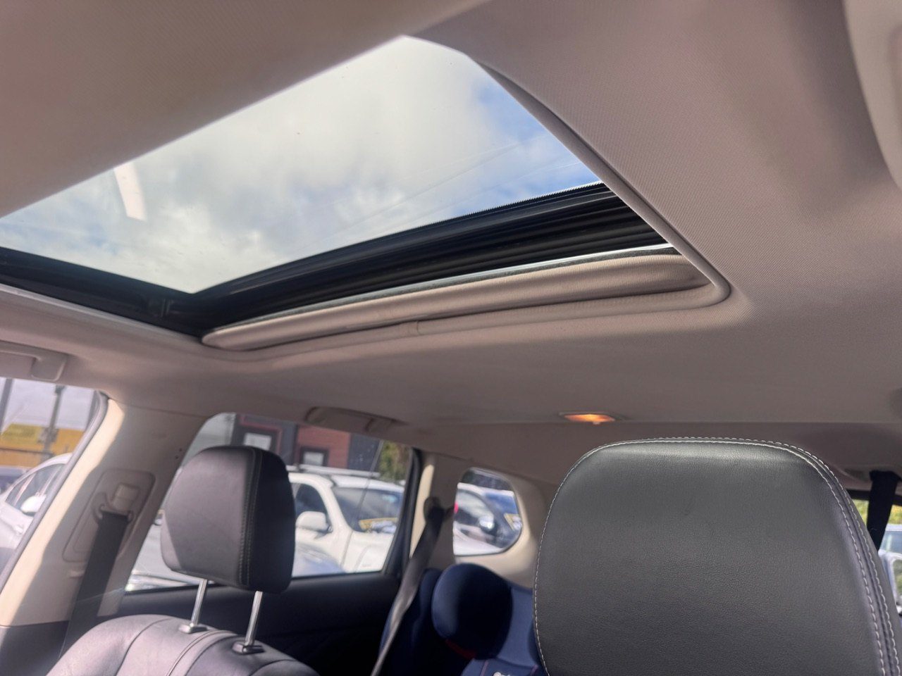 Mitsubishi Outlander — foto 13 de 13