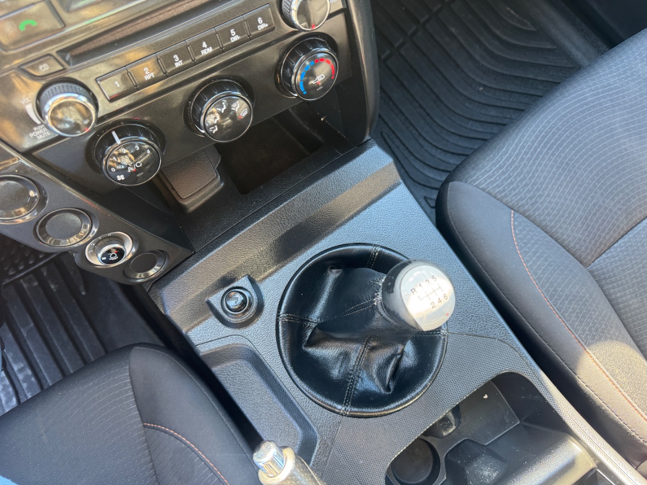 SsangYong Actyon Sport — foto 11 de 12