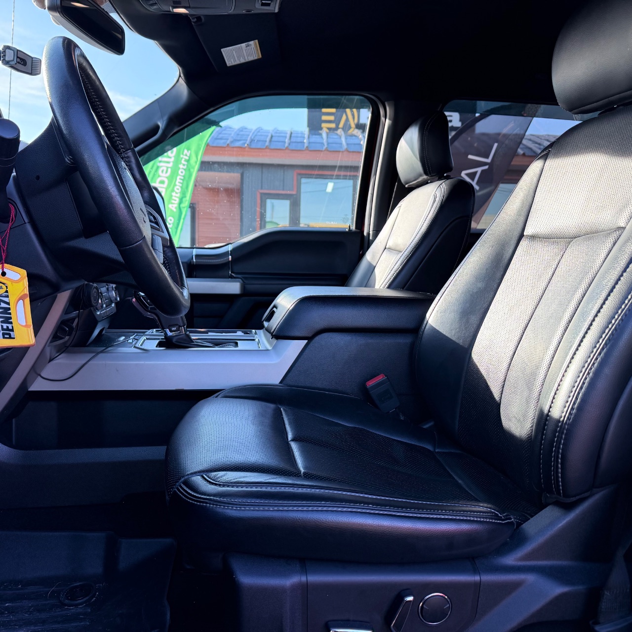 Ford F150 Lariat — foto 7 de 10