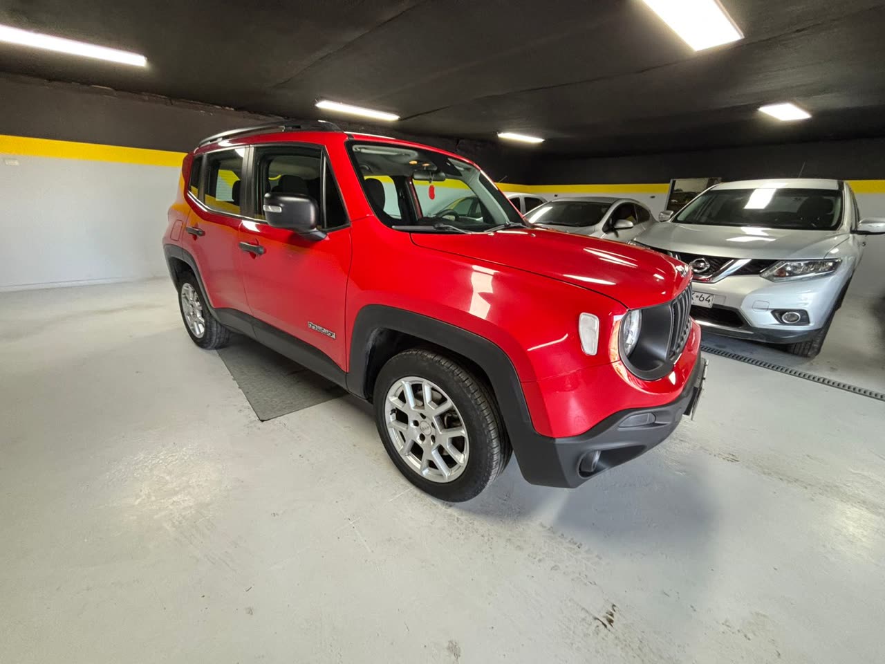 Jeep Renegade Sport — foto 2 de 14