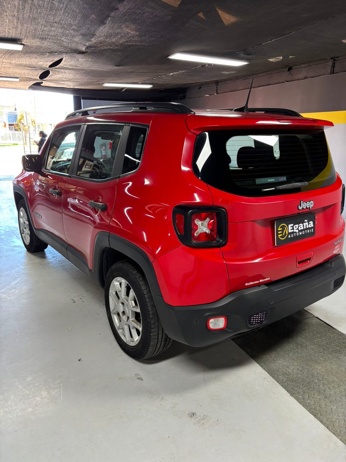 Jeep Renegade Sport — foto 11 de 14