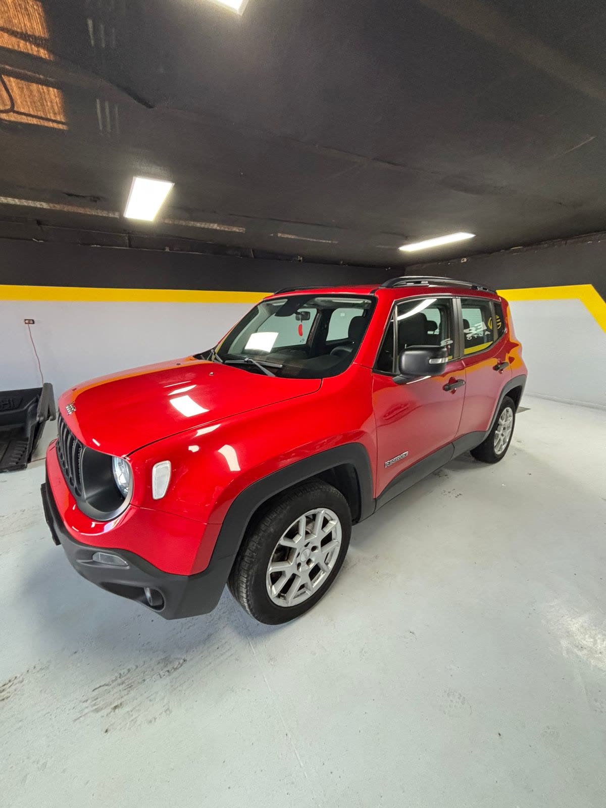 Jeep Renegade Sport — foto 13 de 14
