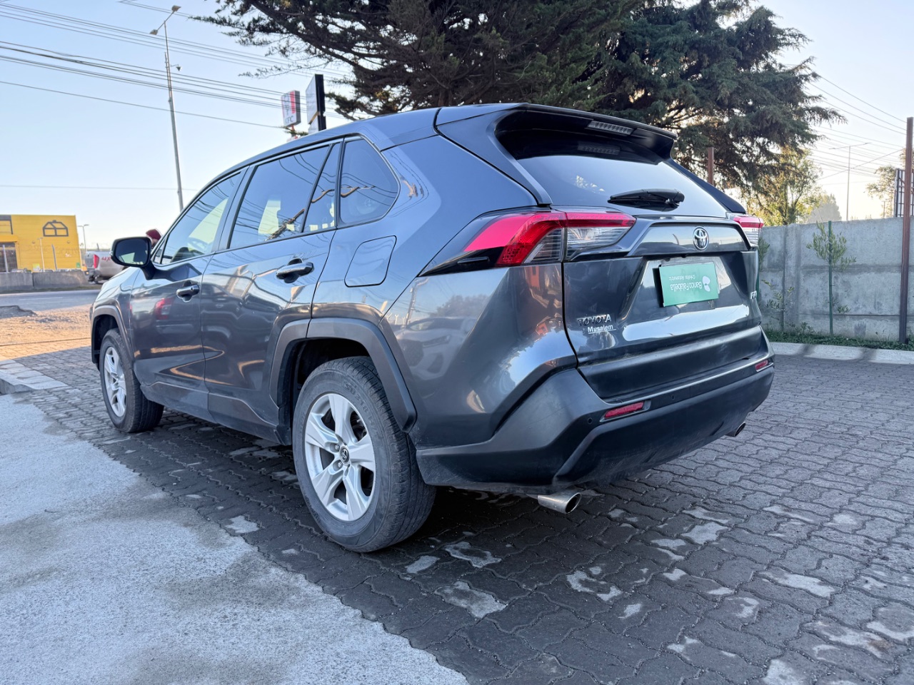 Toyota RAV4 — foto 4 de 11