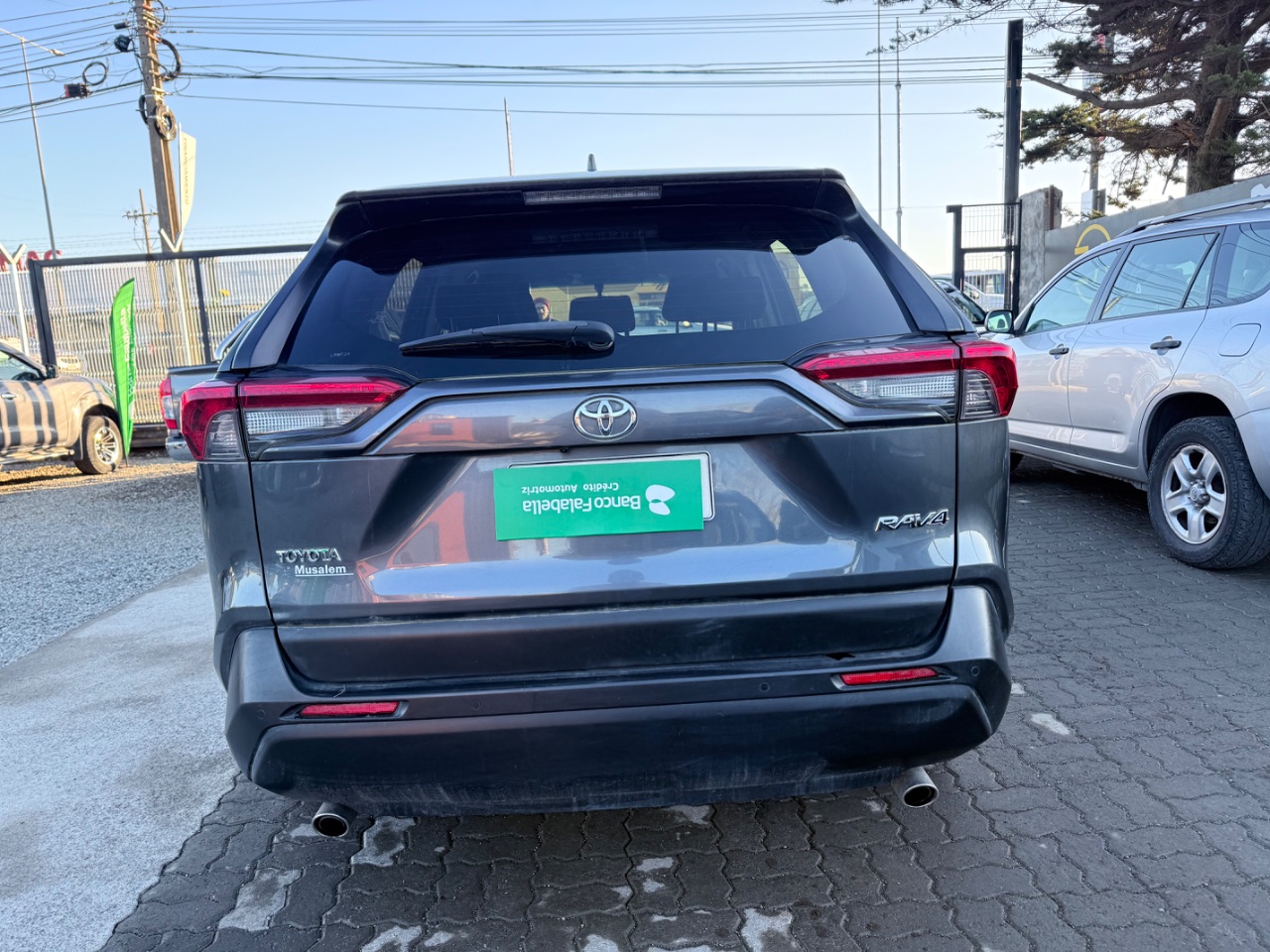 Toyota RAV4 — foto 5 de 11