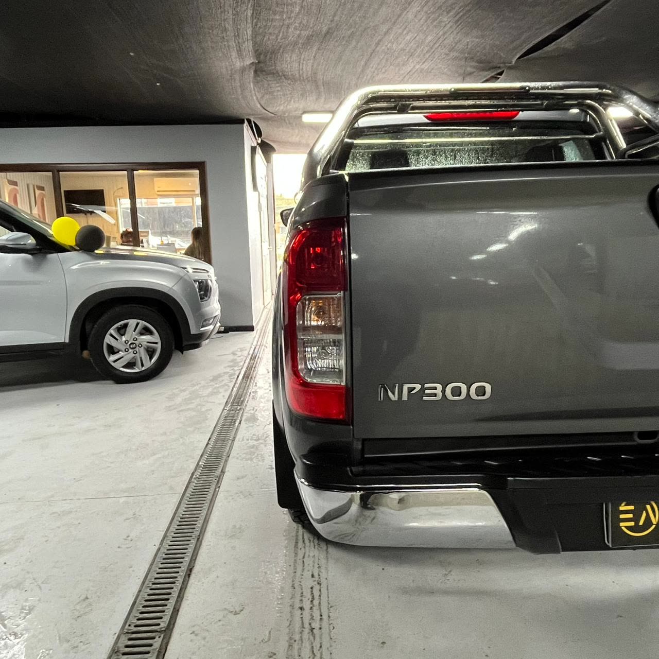 Nissan Np300 Dcab — foto 15 de 15