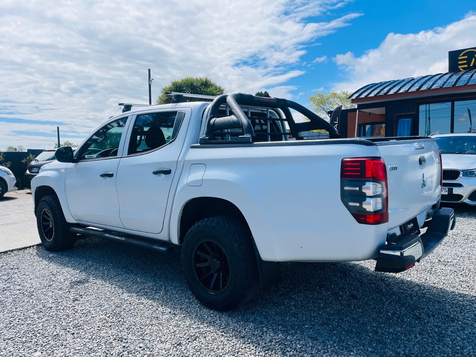 Mitsubishi L200 — foto 6 de 15