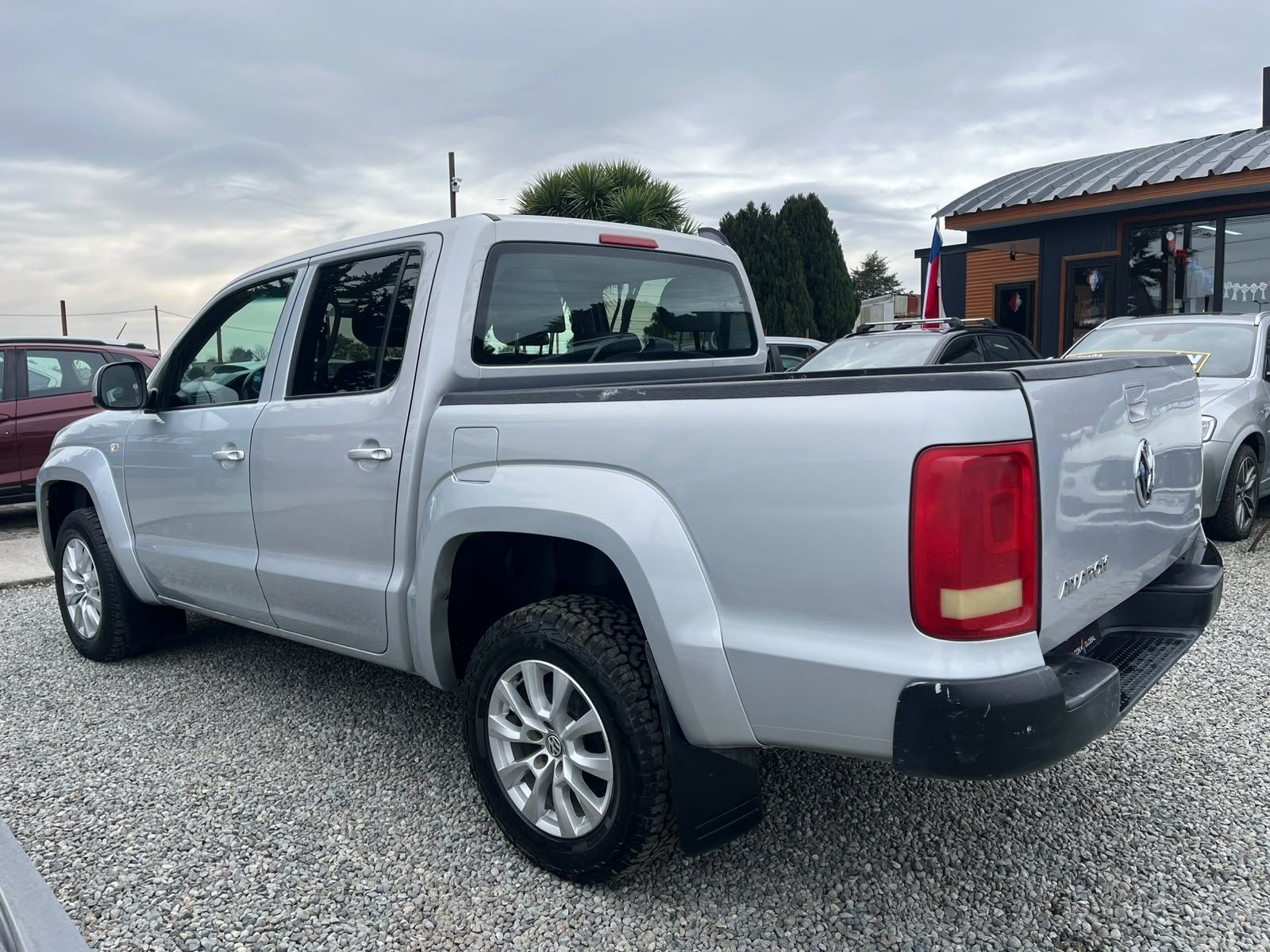 Volkswagen Amarok — foto 9 de 14