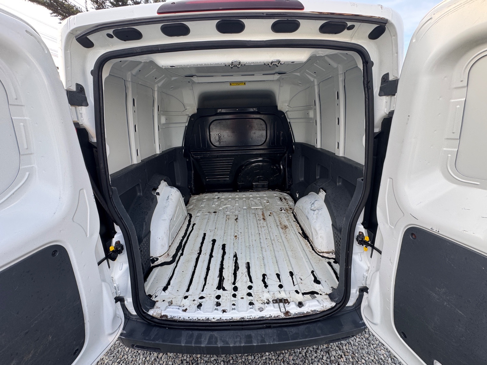 RAM Van700 — foto 9 de 9