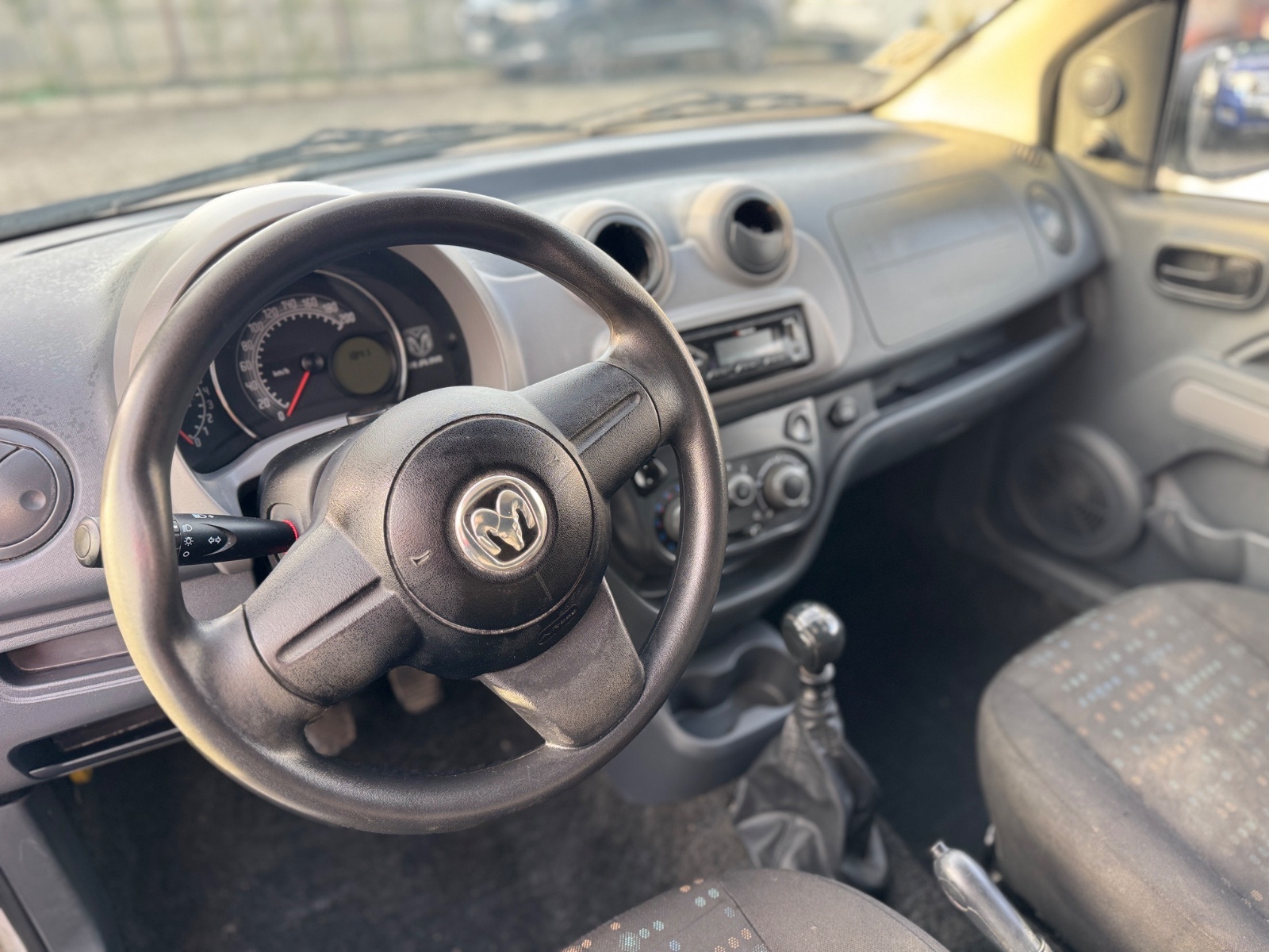RAM Van700 — foto 8 de 9