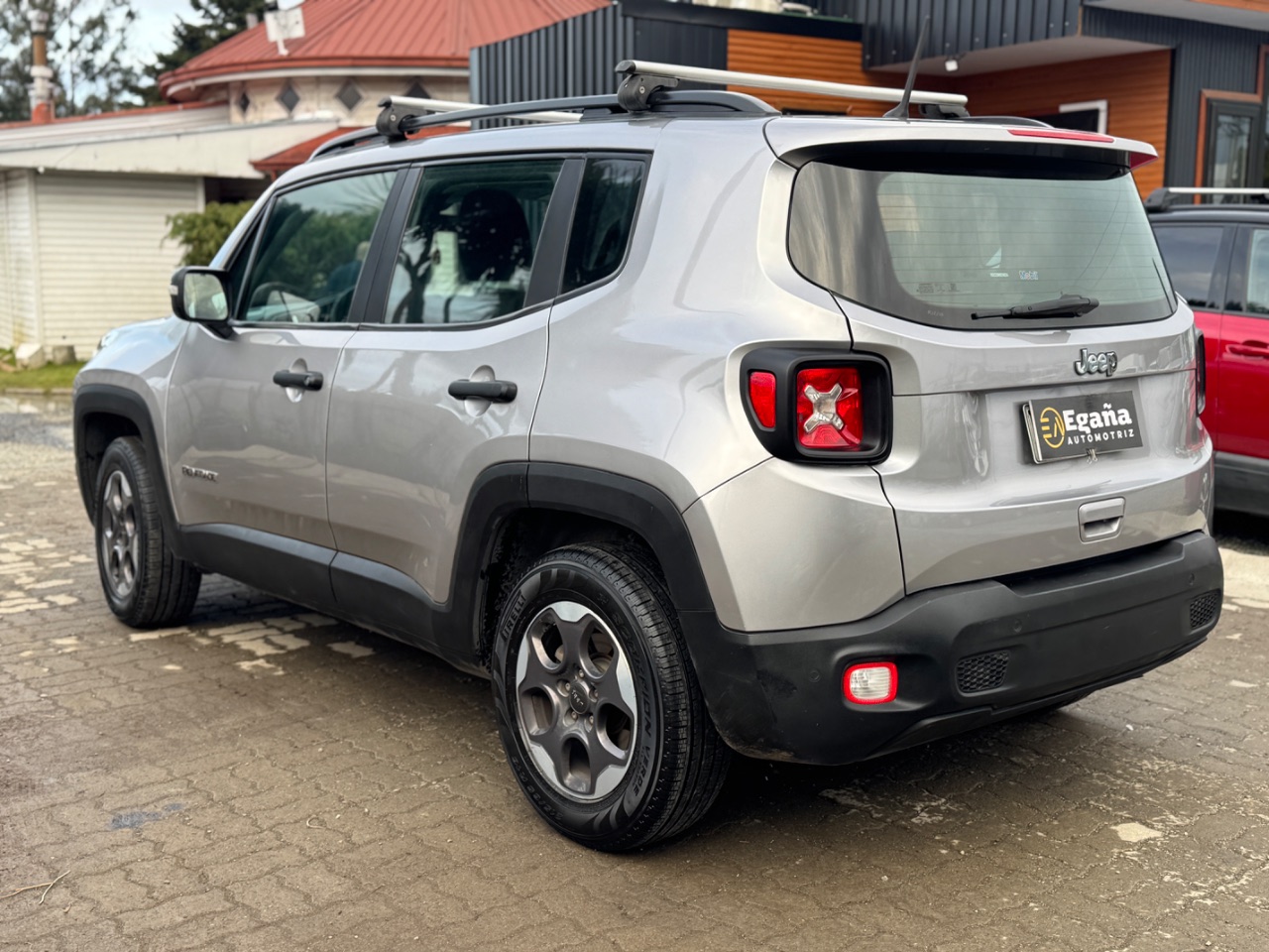 Jeep Renegade Sport — foto 4 de 12
