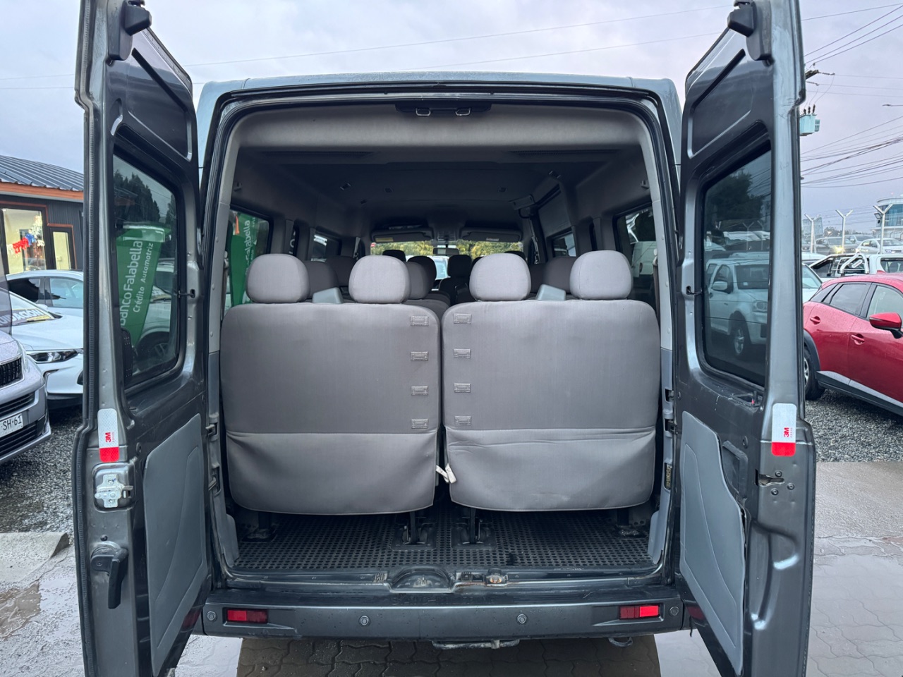 Maxus V80 Minibus 15+1 — foto 9 de 12