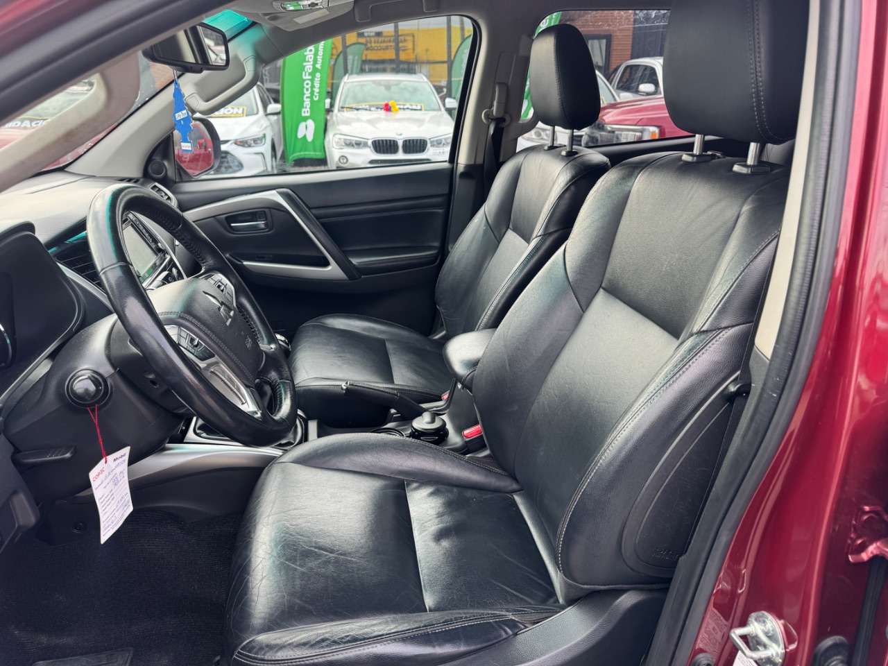Mitsubishi Montero Sport — foto 7 de 14