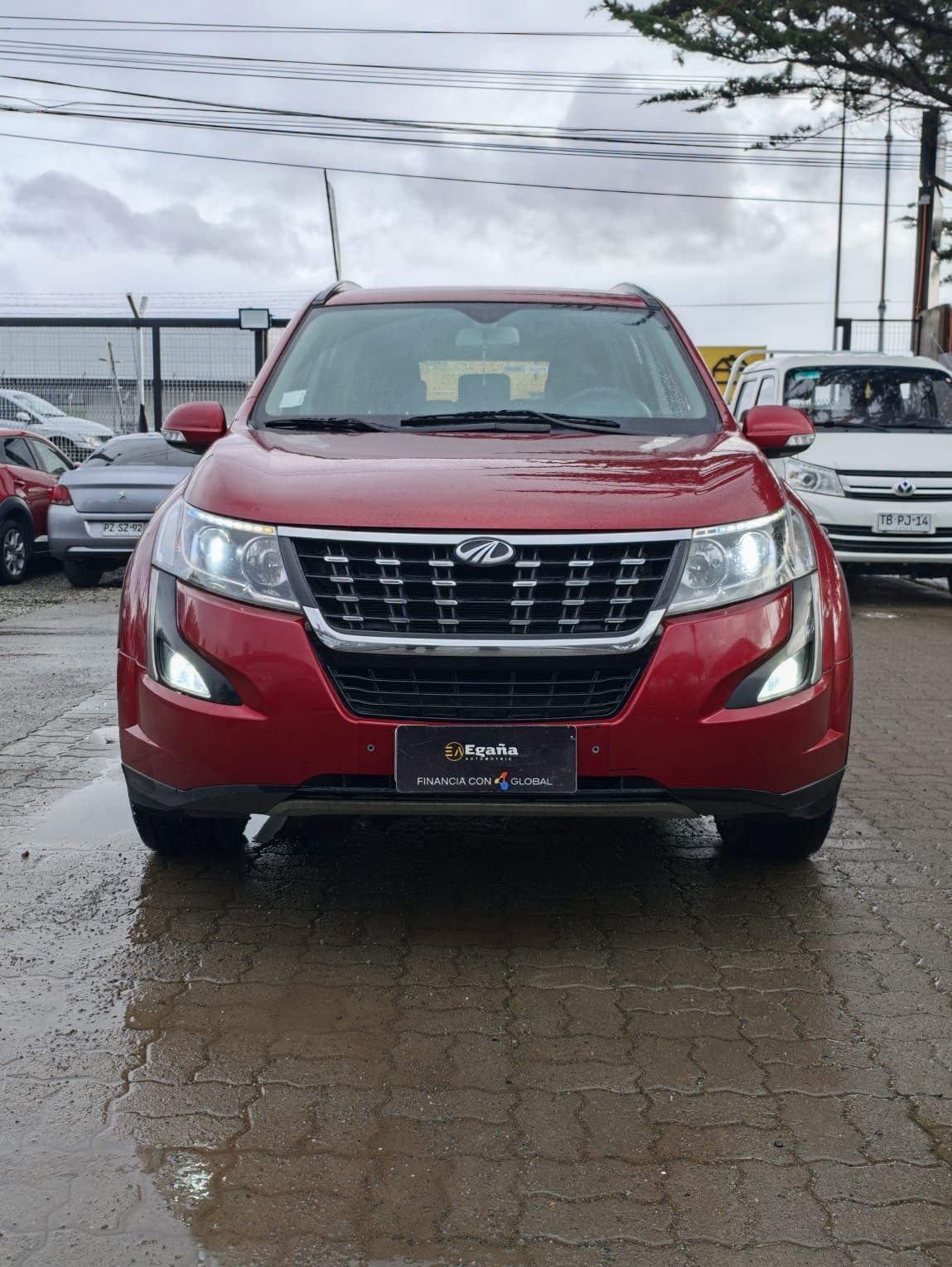 Mahindra Xuv500 — foto 9 de 12