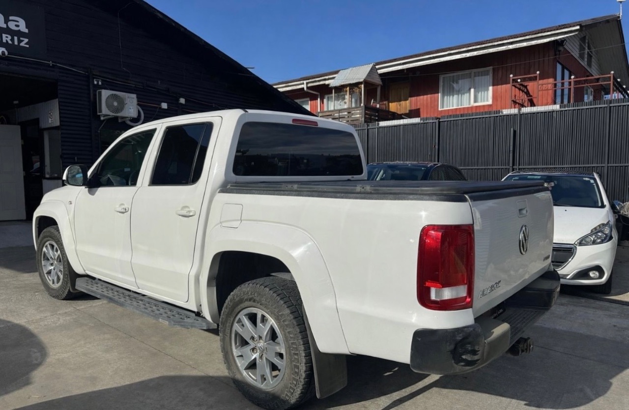 Volkswagen Amarok — foto 3 de 10