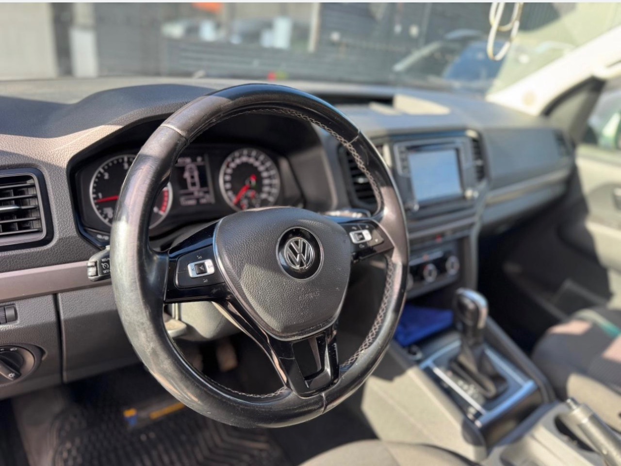Volkswagen Amarok — foto 7 de 10