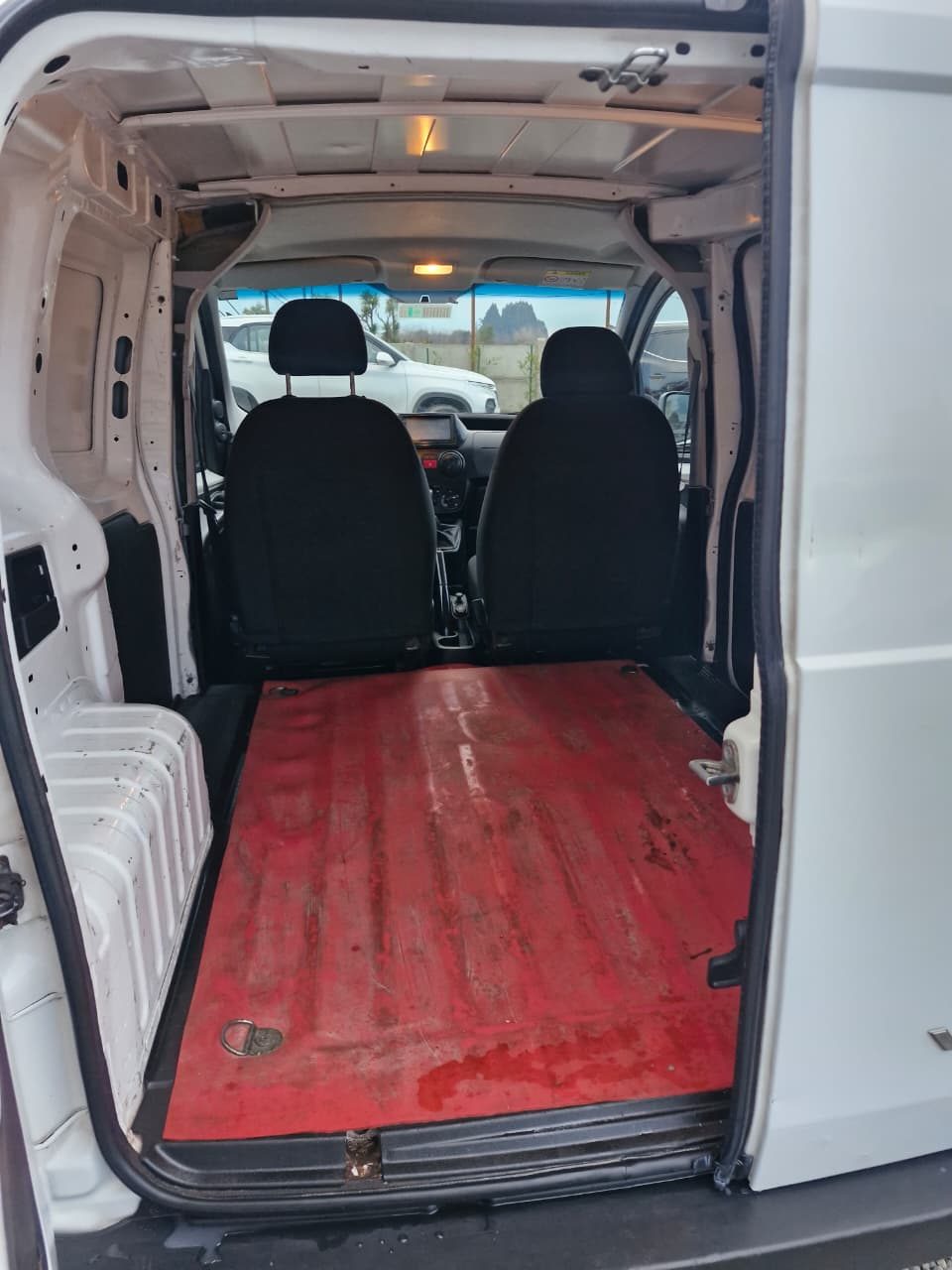 RAM Van700 — foto 9 de 13