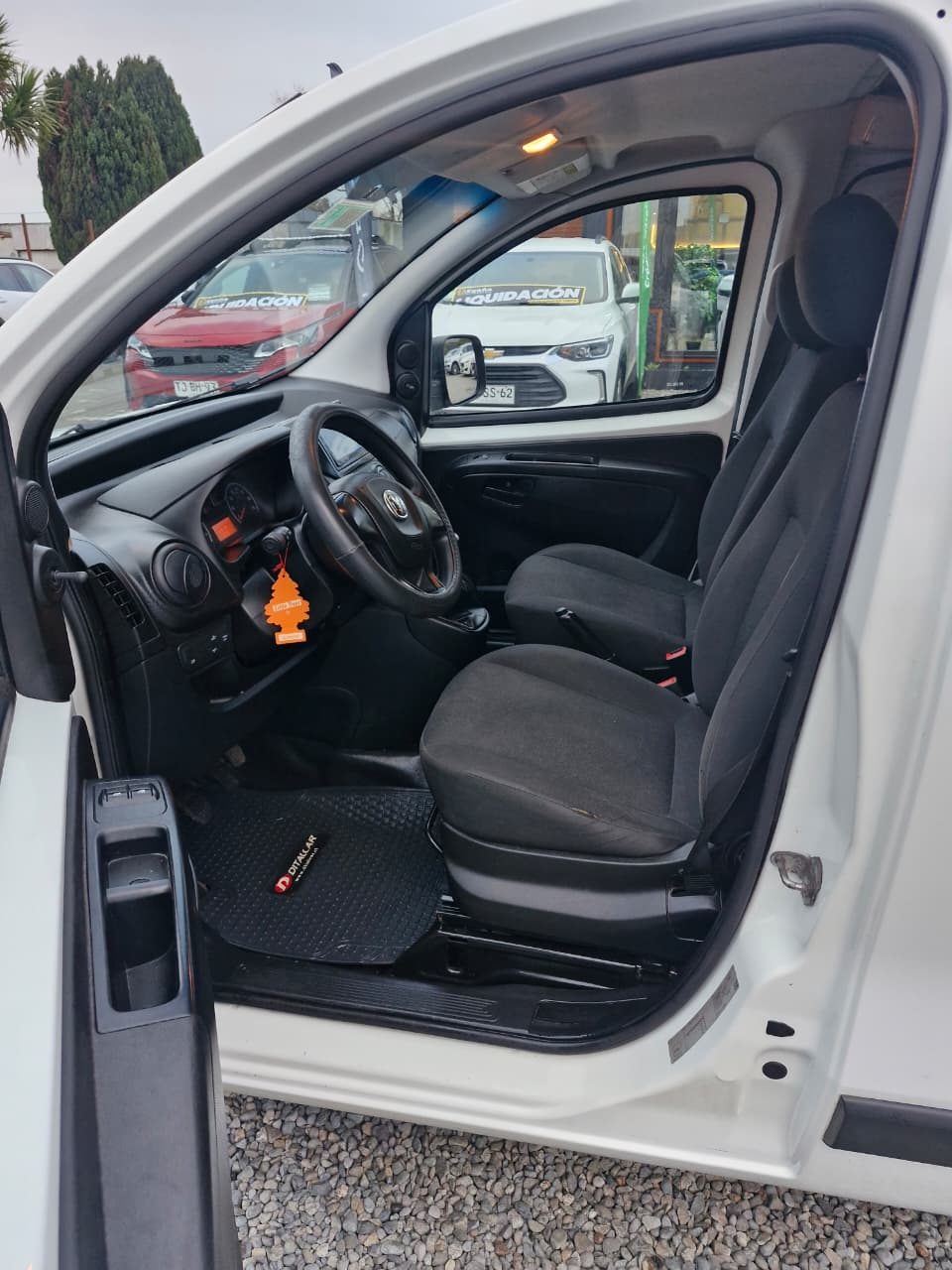 RAM Van700 — foto 11 de 13